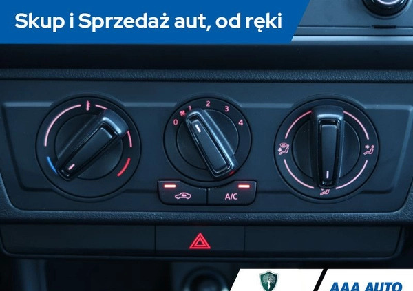 Seat Ibiza cena 36000 przebieg: 103488, rok produkcji 2017 z Boguchwała małe 232